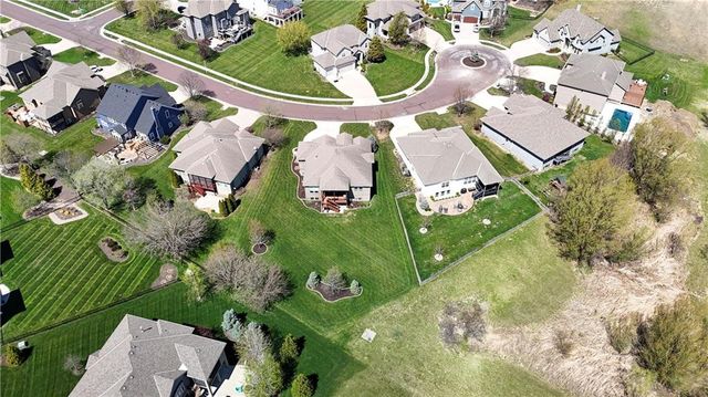 2927 W 155th Terrace, Overland Park, KS 66224