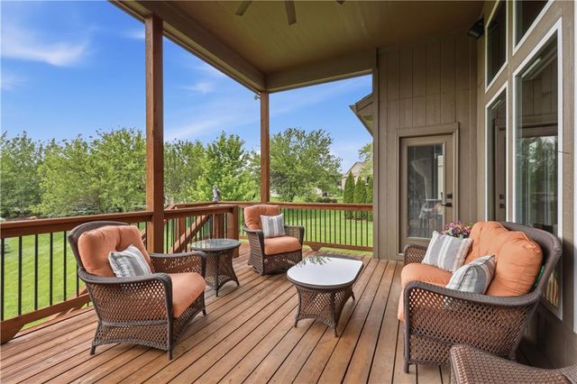 2927 W 155th Terrace, Overland Park, KS 66224