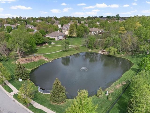 2927 W 155th Terrace, Overland Park, KS 66224