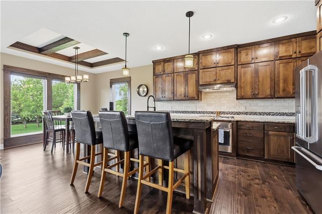 2927 W 155th Terrace, Overland Park, KS 66224