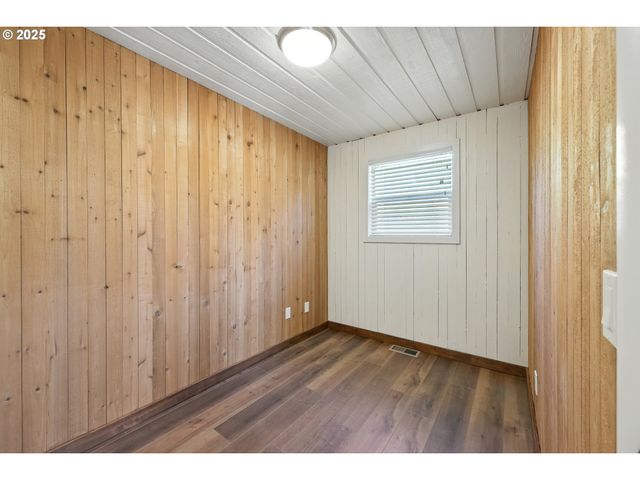 4200 Se HULL Ave, Milwaukie, OR 97267