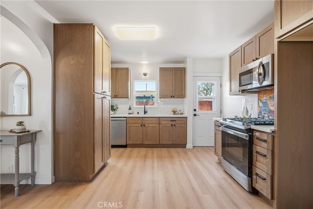 844 W 74th, Los Angeles, CA 90044