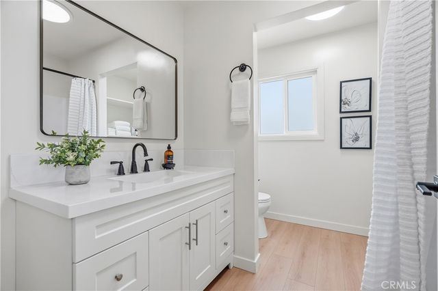 844 W 74th, Los Angeles, CA 90044