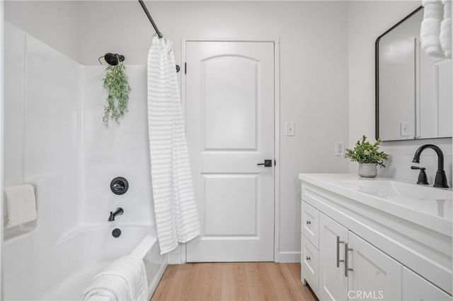 844 W 74th, Los Angeles, CA 90044