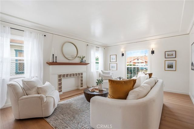 844 W 74th, Los Angeles, CA 90044