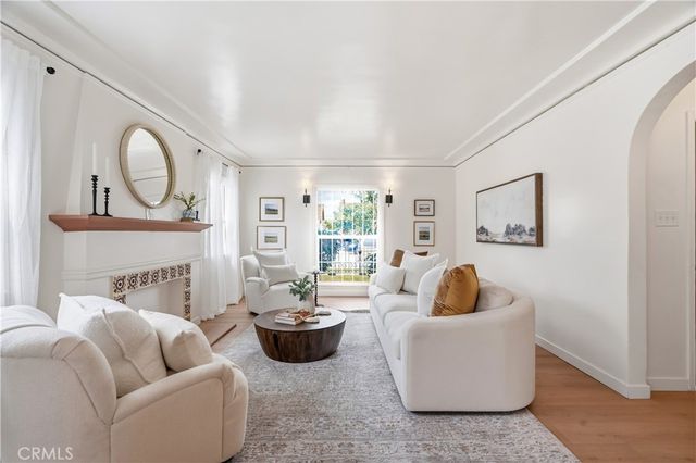 844 W 74th, Los Angeles, CA 90044