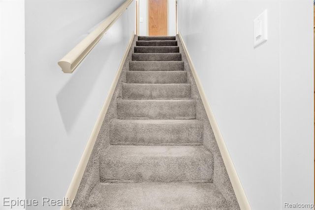 7493 S Sheridan Avenue, Durand, MI 48429