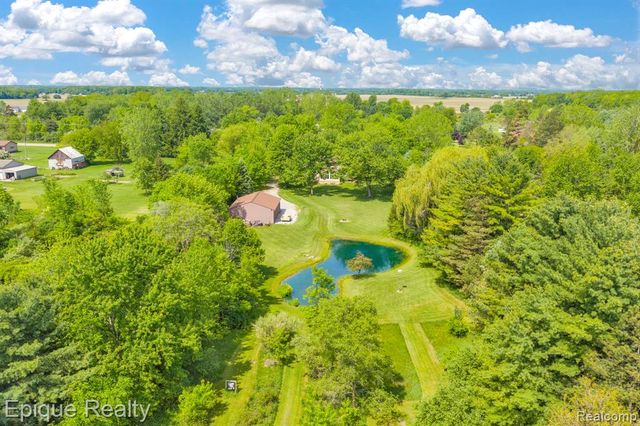 7493 S Sheridan Avenue, Durand, MI 48429