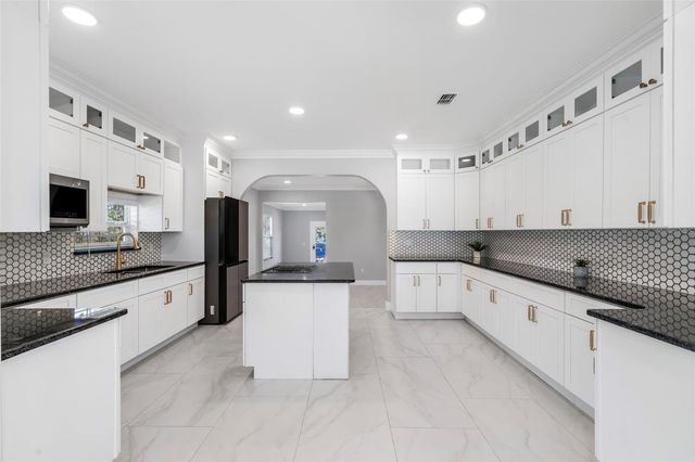 1213 NELA AVENUE, Orlando, FL 32809