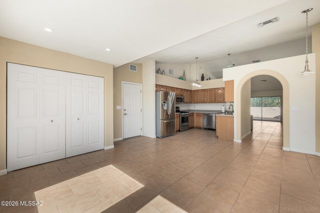 3780 W Mesa Ridge Trail, Tucson, AZ 85742
