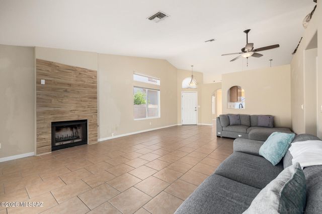 3780 W Mesa Ridge Trail, Tucson, AZ 85742