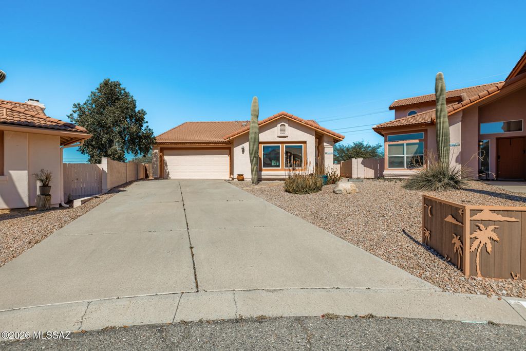 3780 W Mesa Ridge Trail, Tucson, AZ 85742