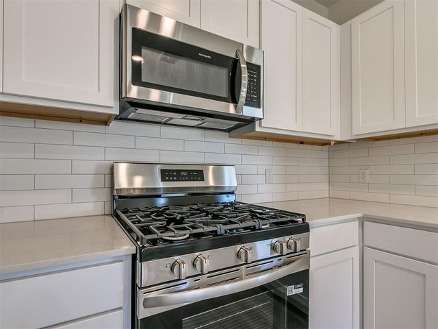 2040 Brush Creek Way, Newcastle, OK 73065