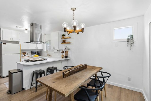 7242 Arutas Dr, North Highlands, CA 95660