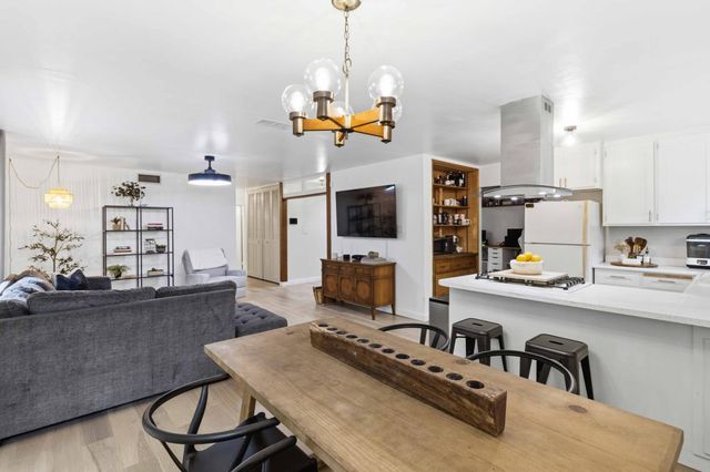 7242 Arutas Dr, North Highlands, CA 95660