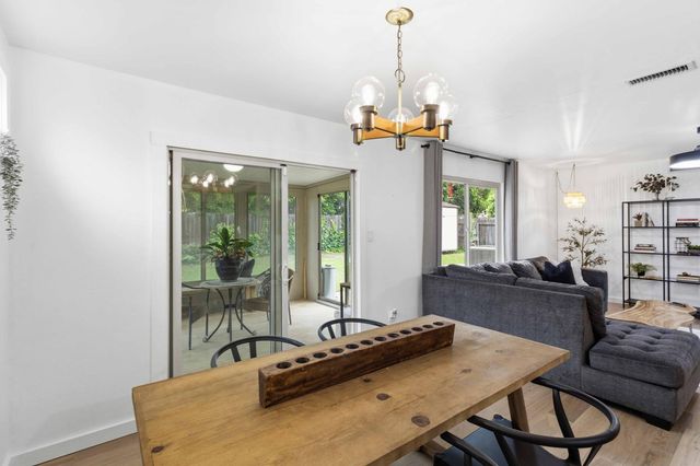 7242 Arutas Dr, North Highlands, CA 95660