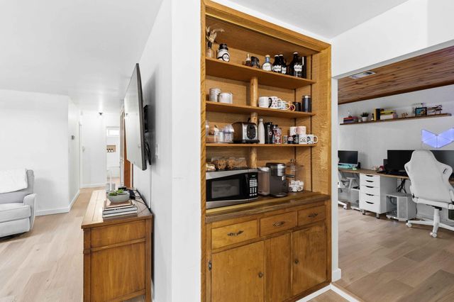 7242 Arutas Dr, North Highlands, CA 95660