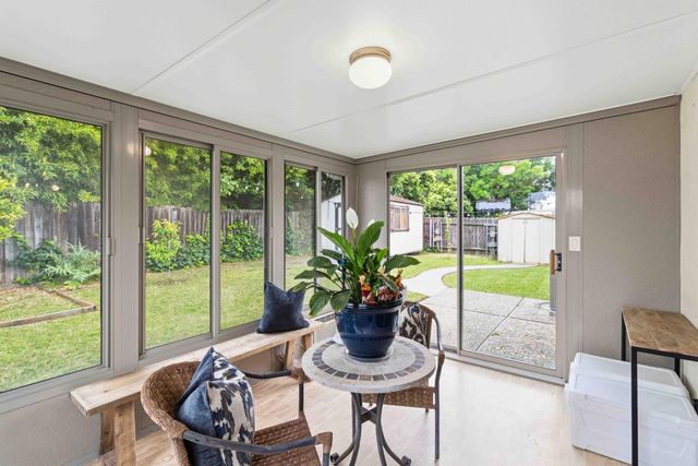 7242 Arutas Dr, North Highlands, CA 95660