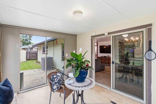 7242 Arutas Dr, North Highlands, CA 95660