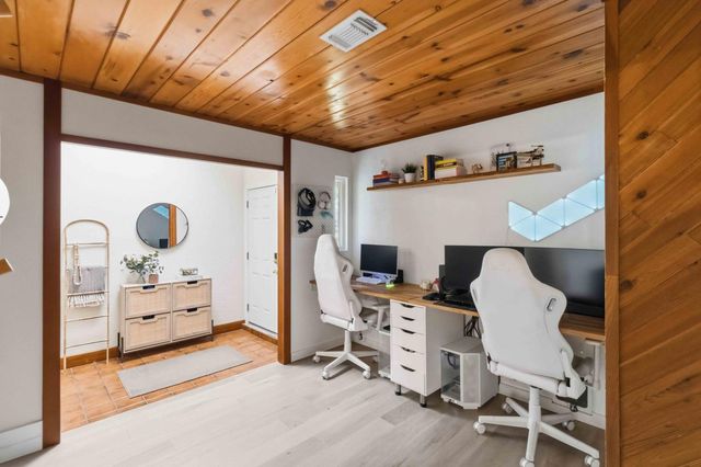 7242 Arutas Dr, North Highlands, CA 95660