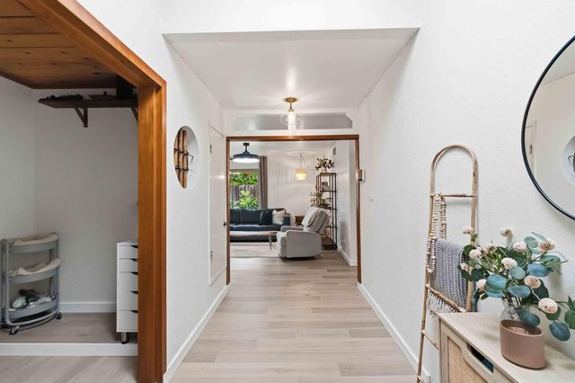 7242 Arutas Dr, North Highlands, CA 95660