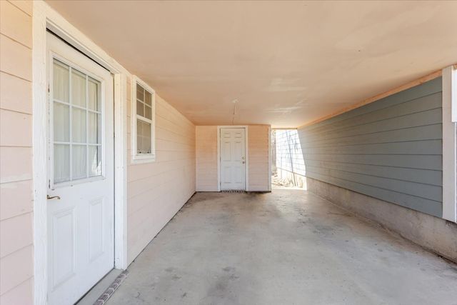 517 NE 1st Street, Mineral Wells, TX 76067