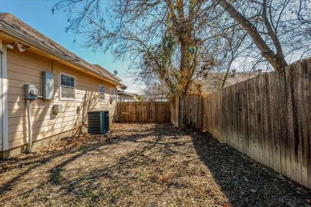 517 NE 1st Street, Mineral Wells, TX 76067