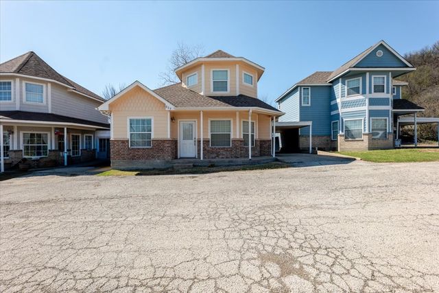 517 NE 1st Street, Mineral Wells, TX 76067