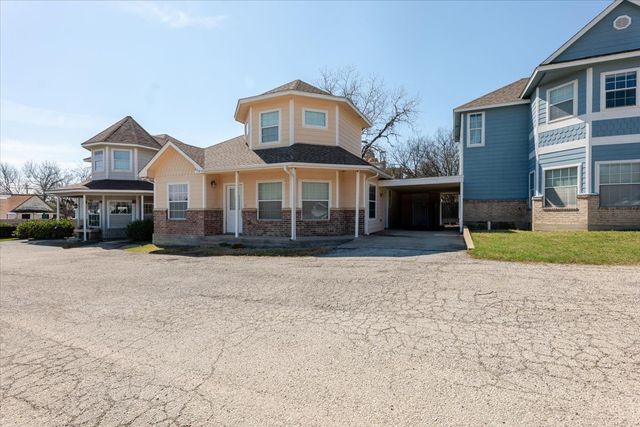 517 NE 1st Street, Mineral Wells, TX 76067