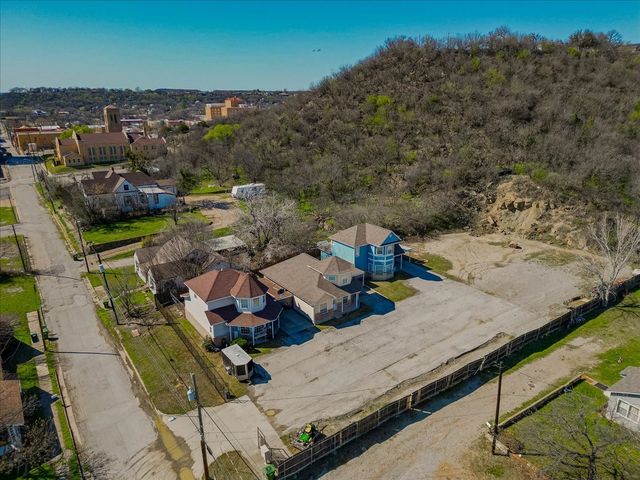517 NE 1st Street, Mineral Wells, TX 76067
