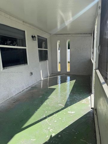 910 SW Airoso Blvd, Port St. Lucie, FL 34983