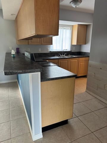 910 SW Airoso Blvd, Port St. Lucie, FL 34983