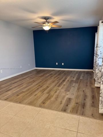 910 SW Airoso Blvd, Port St. Lucie, FL 34983