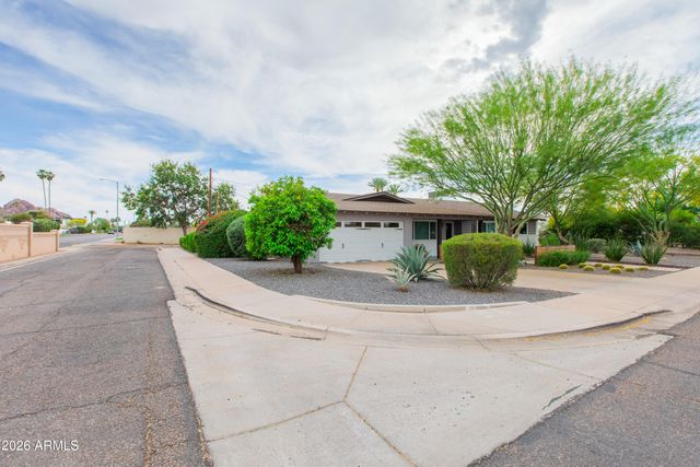 5541 E CHEERY LYNN Road, Phoenix, AZ 85018