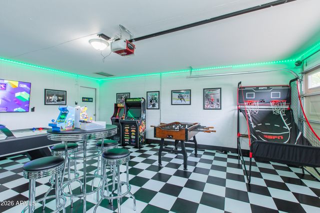 5541 E CHEERY LYNN Road, Phoenix, AZ 85018