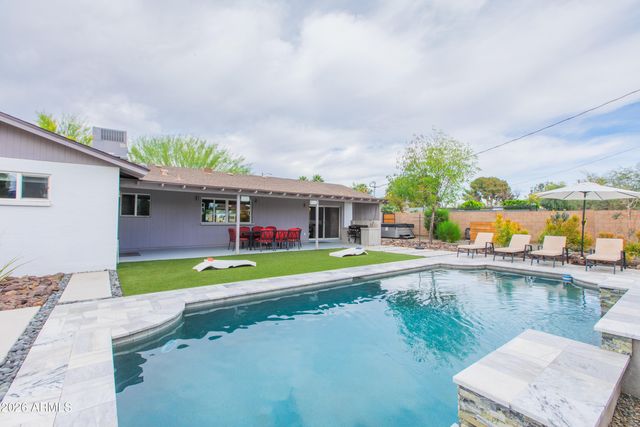 5541 E CHEERY LYNN Road, Phoenix, AZ 85018