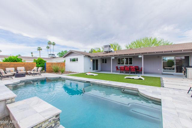 5541 E CHEERY LYNN Road, Phoenix, AZ 85018