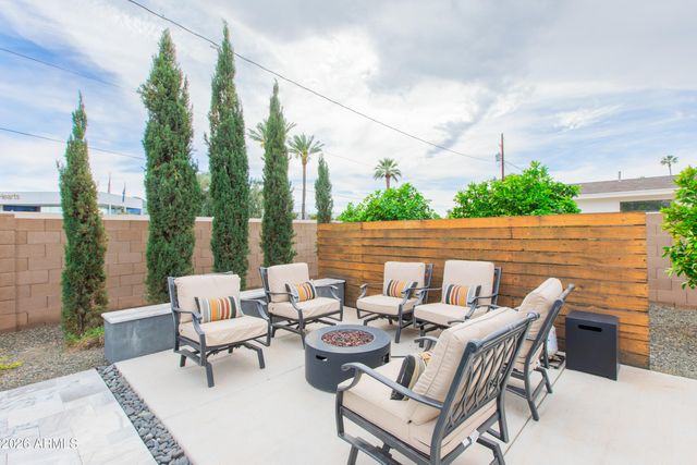 5541 E CHEERY LYNN Road, Phoenix, AZ 85018