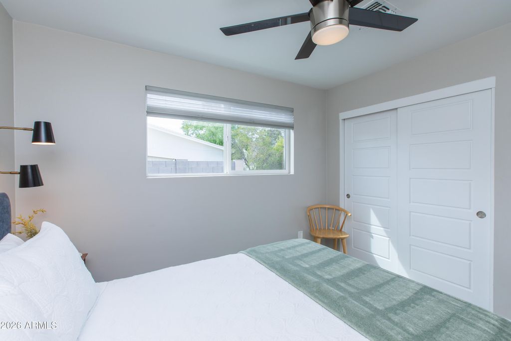 Image 40 of property listing at 5541 E CHEERY LYNN Road, Phoenix, AZ 85018