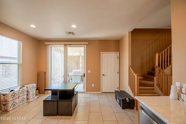 930 S Vista Overlook Drive, Tucson, AZ 85710