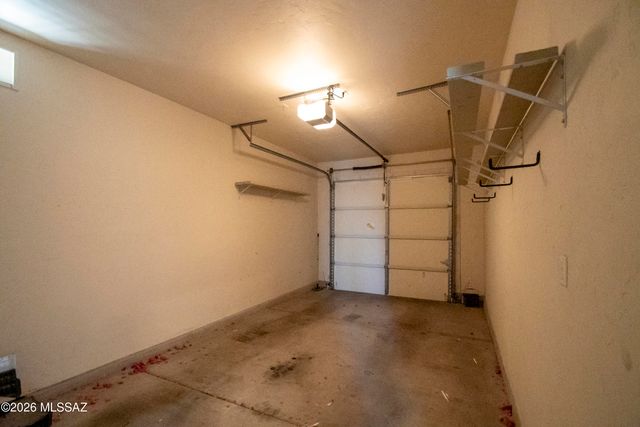 930 S Vista Overlook Drive, Tucson, AZ 85710
