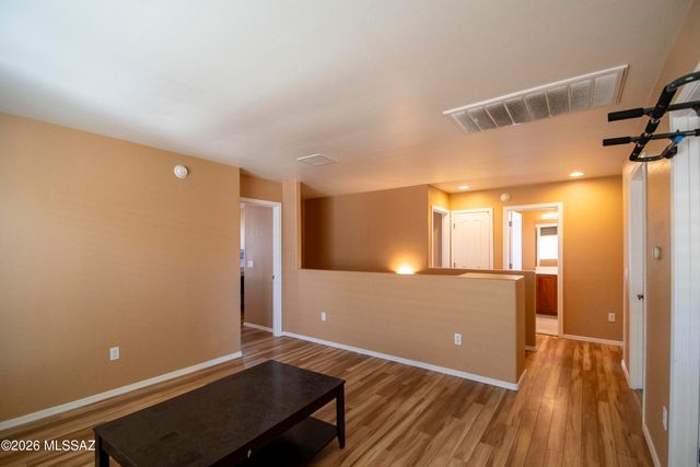 930 S Vista Overlook Drive, Tucson, AZ 85710
