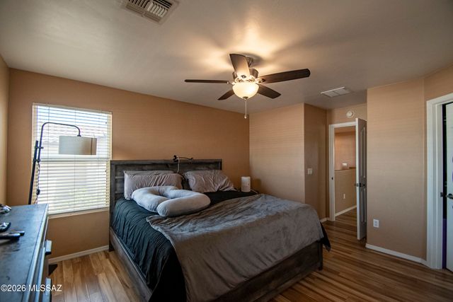 930 S Vista Overlook Drive, Tucson, AZ 85710