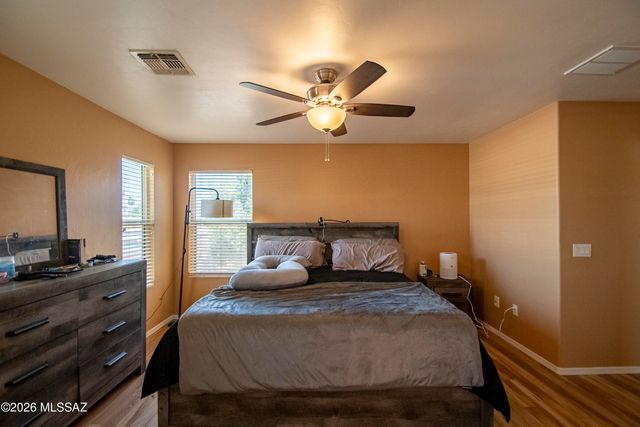 930 S Vista Overlook Drive, Tucson, AZ 85710