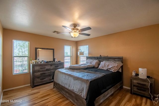 930 S Vista Overlook Drive, Tucson, AZ 85710