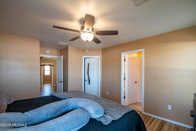 930 S Vista Overlook Drive, Tucson, AZ 85710