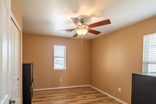930 S Vista Overlook Drive, Tucson, AZ 85710