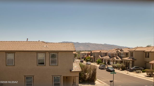 930 S Vista Overlook Drive, Tucson, AZ 85710