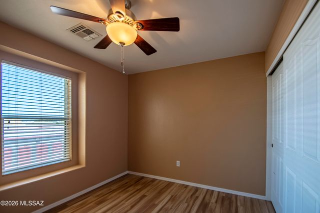 930 S Vista Overlook Drive, Tucson, AZ 85710