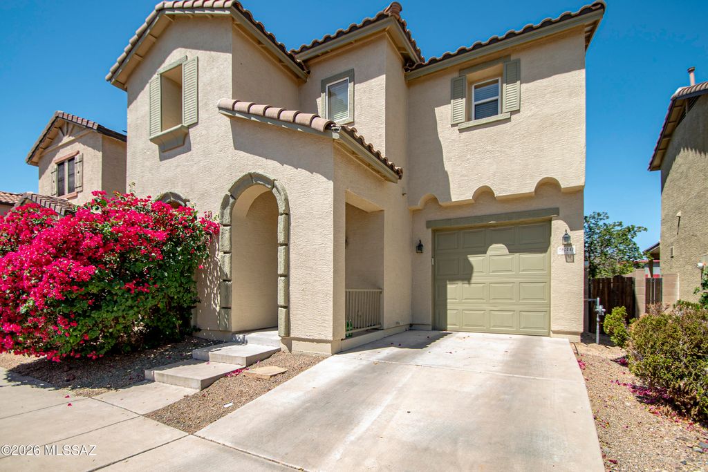 930 S Vista Overlook Drive, Tucson, AZ 85710